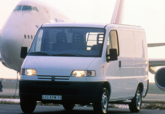 Peugeot Boxer Van 1994–2002 wallpapers