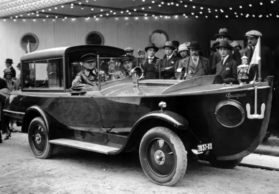 Photos of Peugeot Motorboat Car 1925