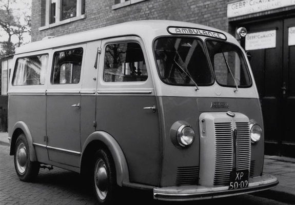 Photos of Peugeot D3A Ambulance by Visser 1957
