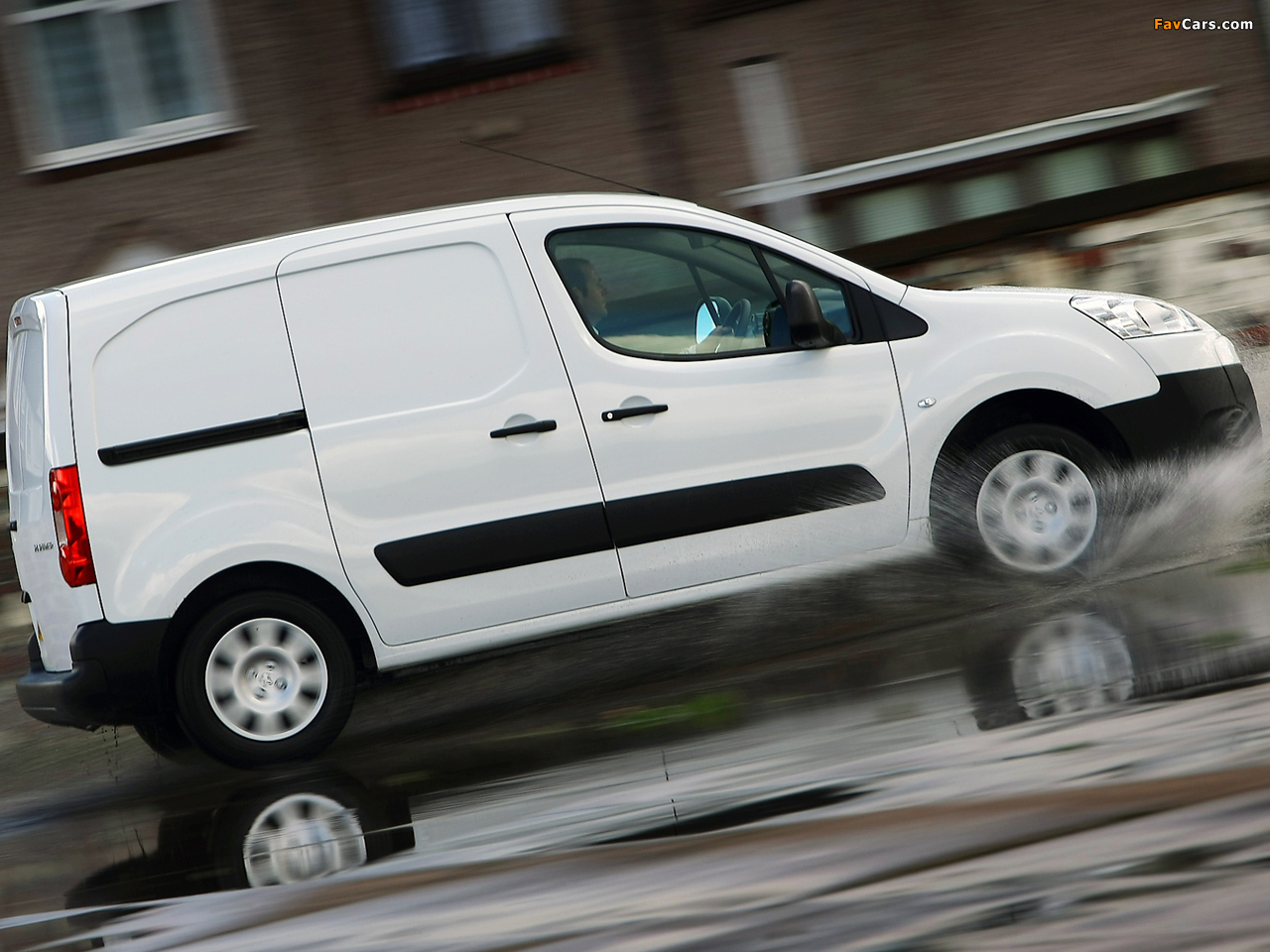 Peugeot Partner Van UK-spec 2008–12 pictures (1280 x 960)