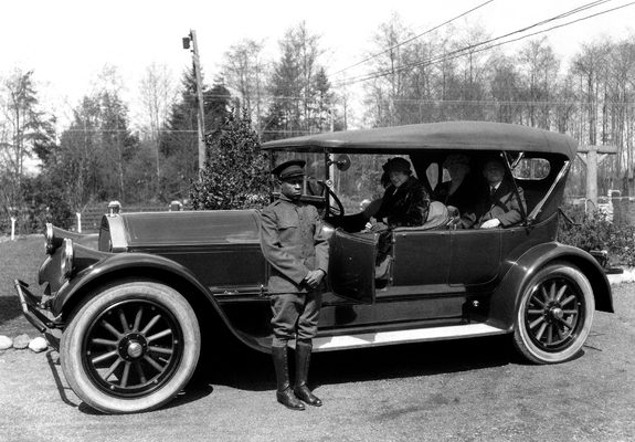 Images of Pierce-Arrow Model 31 4-passenger Touring 1920