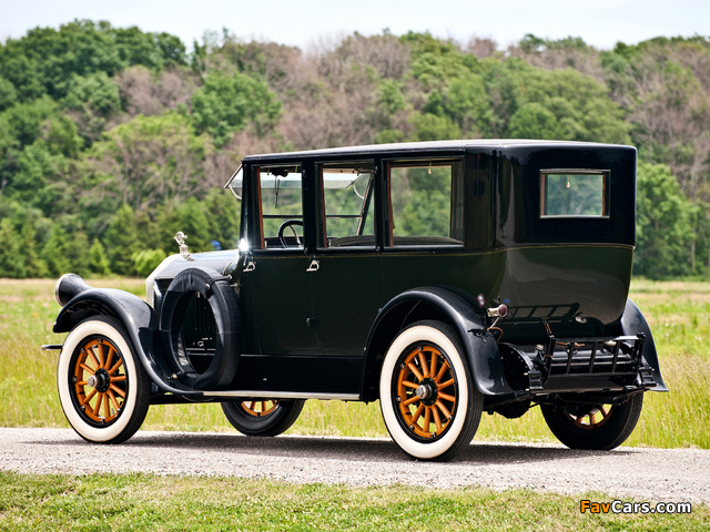 Pierce-Arrow Model 32 Sedan 1920 wallpapers (640 x 480)