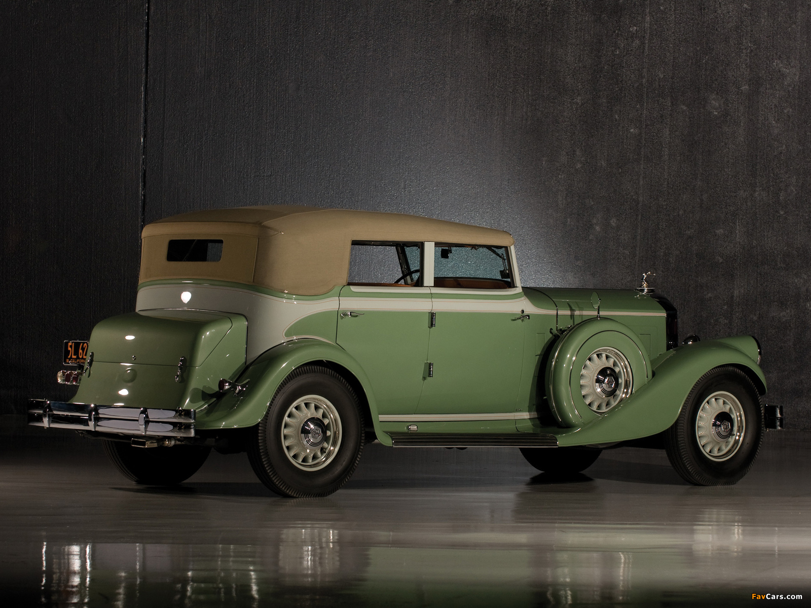 Pierce-Arrow Twelve Convertible Sedan 1933 pictures (1600 x 1200)