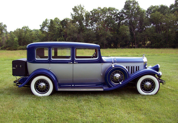 Pierce-Arrow Twelve Touring Sedan 1932 wallpapers
