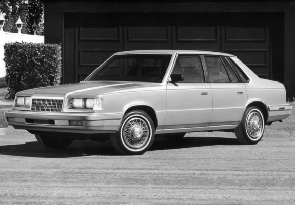 Pictures of Plymouth Caravelle Sedan 1987