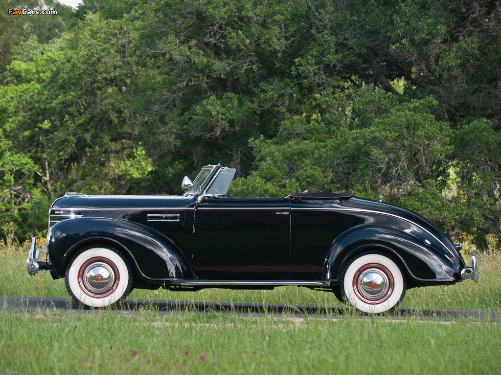 Images of Plymouth DeLuxe Convertible Coupe (P8) 1939 (1024 x 768)