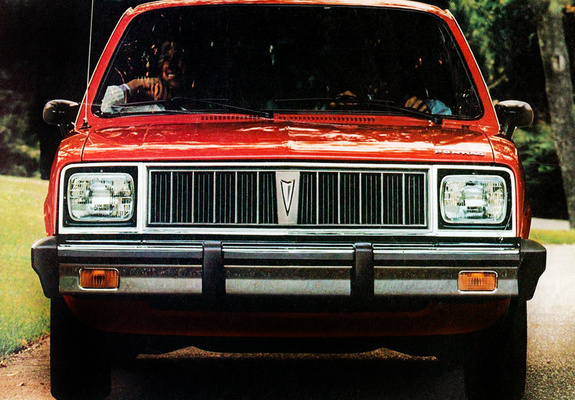 Pictures of Pontiac 1000 5-door 1984–87