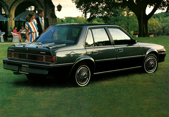 Pontiac 2000 LE Sedan (S69) 1983 wallpapers
