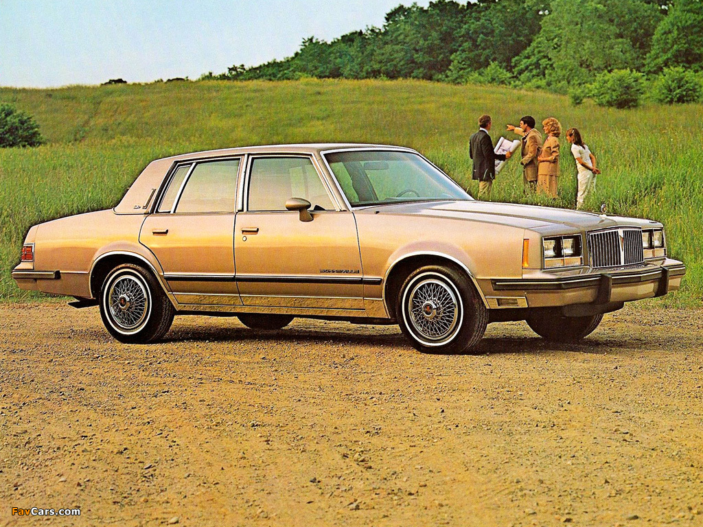 Images of Pontiac Bonneville Sedan (N69) 1984 (1024 x 768)