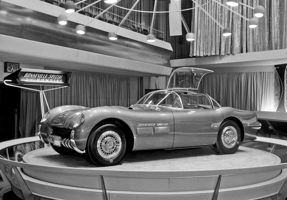 Pictures of Pontiac Bonneville Special Concept Car 1954