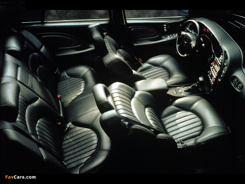 Pictures of Pontiac Bonneville SSEi 2000–04 (800 x 600)