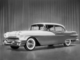 Photos of Pontiac Chieftain 870 4-door Sedan (2719D) 1956