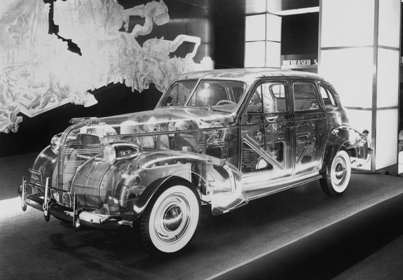 Pontiac DeLuxe Six Transparent Display Car 1939 photos