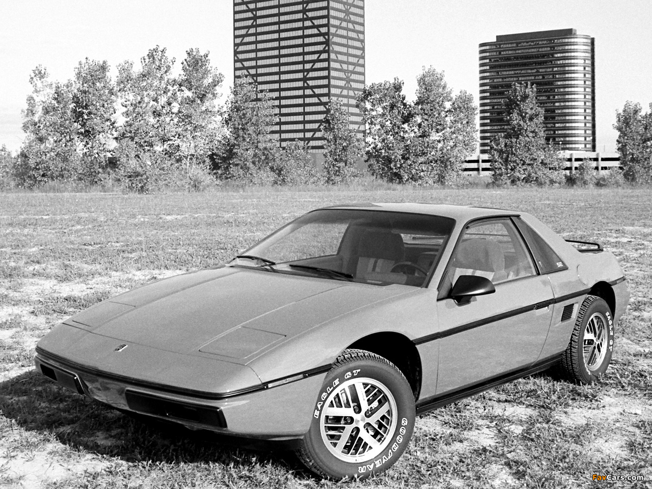 Images of Pontiac Fiero 1984–88 (1280 x 960)