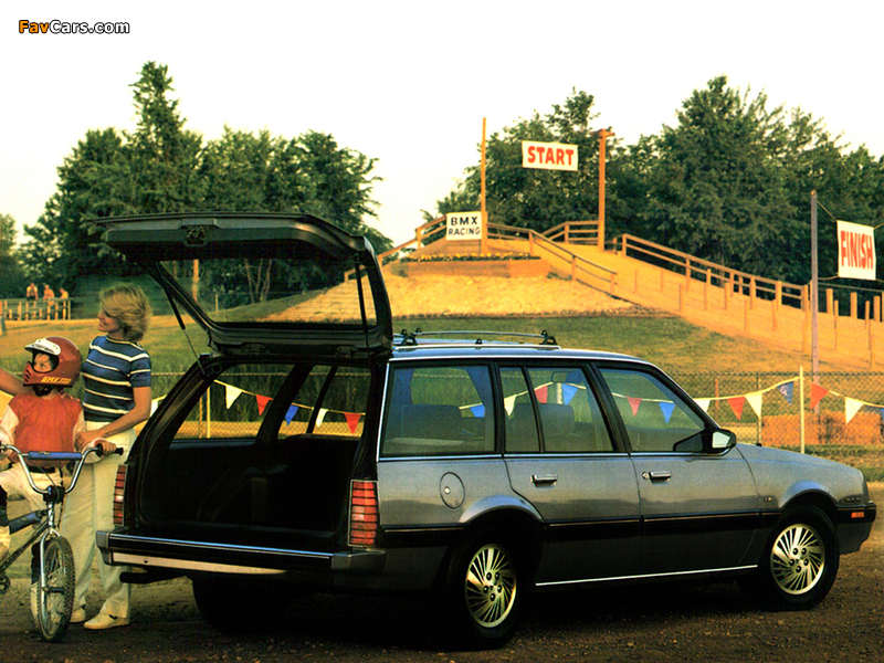 Pontiac Sunbird LE Station Wagon 1984 pictures (800 x 600)