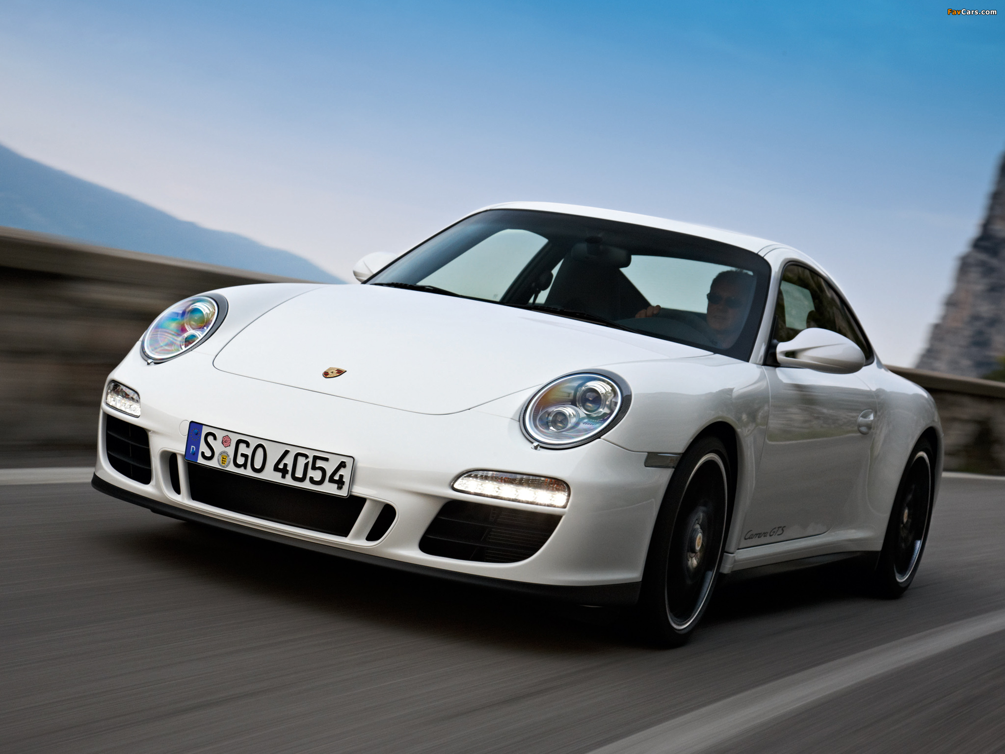 Порше чей производитель. Порше 911 Каррера 2010. Porsche 911 GTS. Porsche 911 Carrera GTS. Порше 911 Каррера 3 GTS.