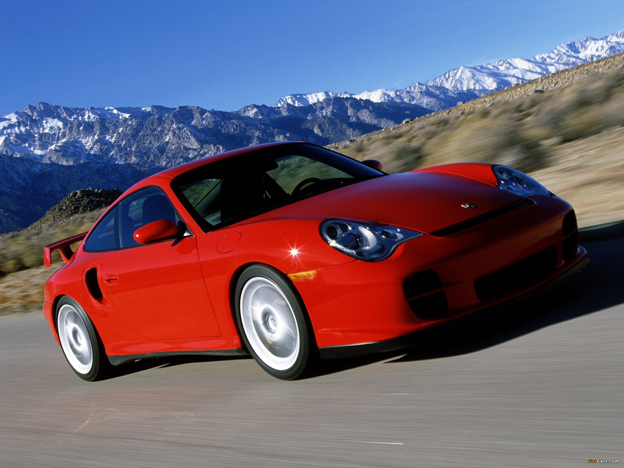 Красная машина телефон. Porsche 911 gt 2001. Porsche 911 gt2 2003. Порше 911 красный. Булкин Порше 911.