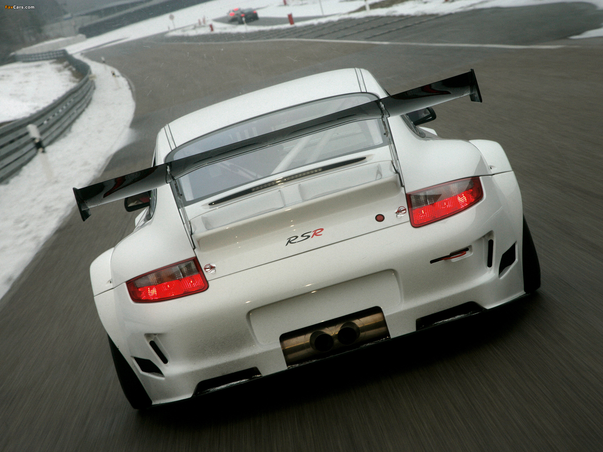 Images of Porsche 911 GT3 RSR (997) 2009–10 (2048 x 1536)