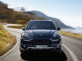 Pictures of Porsche Cayenne Turbo (958) 2010