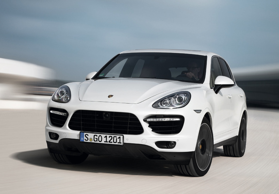 Pictures of Porsche Cayenne Turbo S (958) 2013