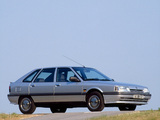 Photos of Renault 21 Hatchback 1989–94