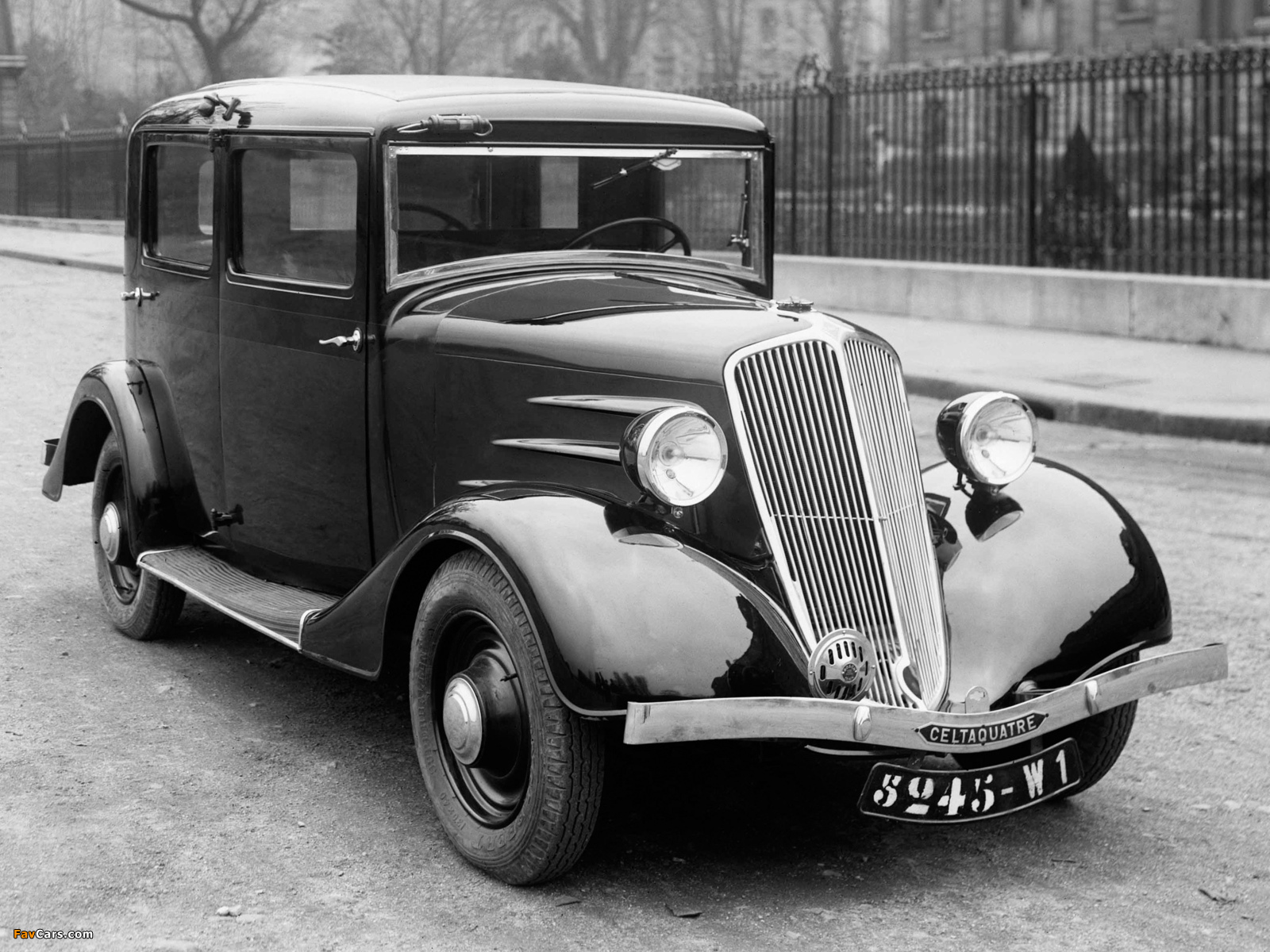 Renault Celtaquatre Sedan 1934–38 pictures (1600 x 1200)