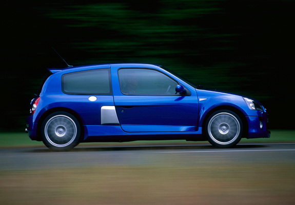 Images of Renault Clio V6 Sport 2003–04