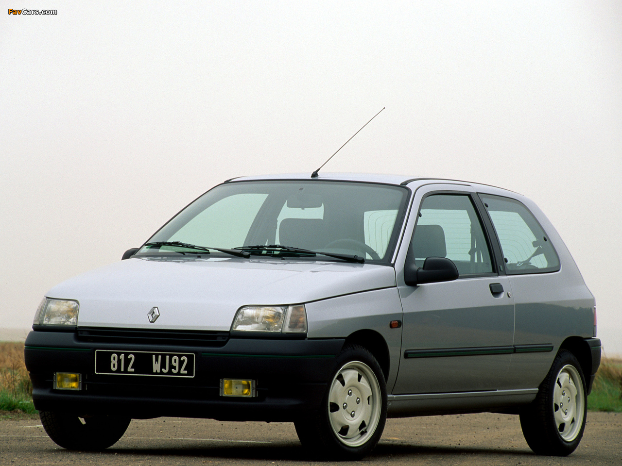 Pictures of Renault Clio 3-door 1990–97 (1280 x 960)