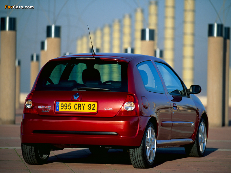 Pictures of Renault Clio RS 2002–05 (800 x 600)