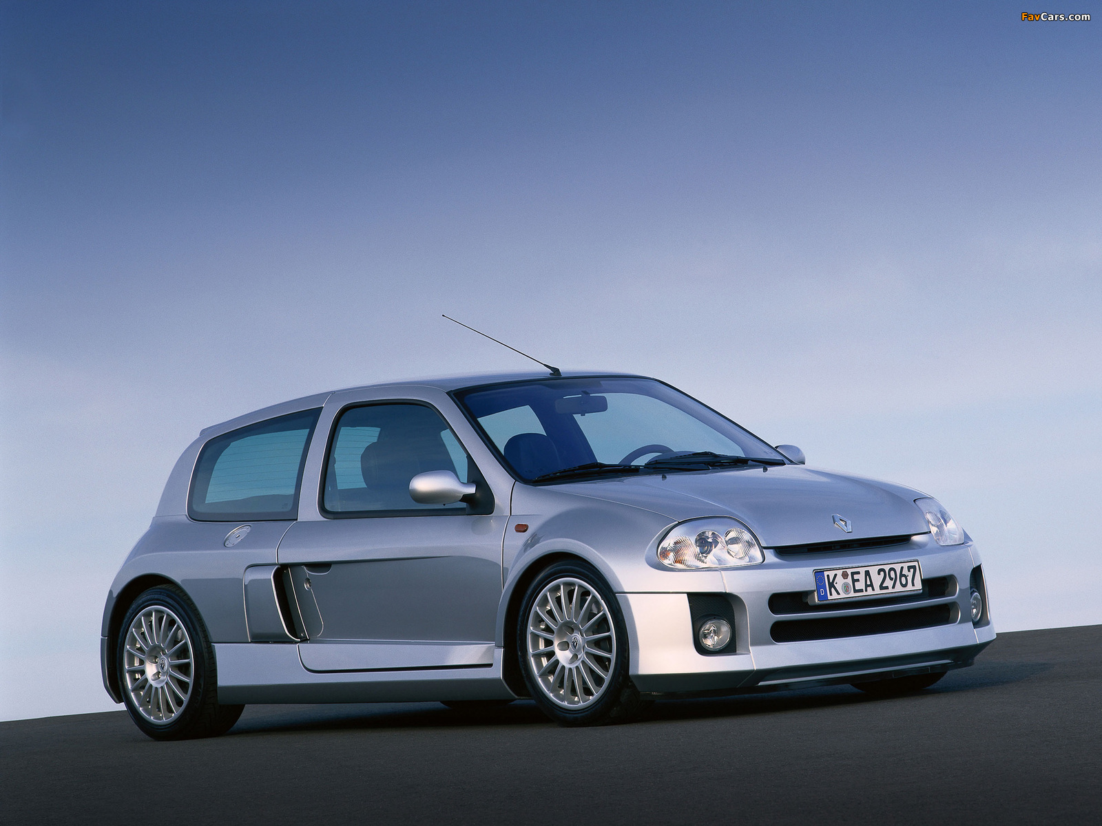 Renault Clio V6 Sport 1999–2001 wallpapers (1600 x 1200)