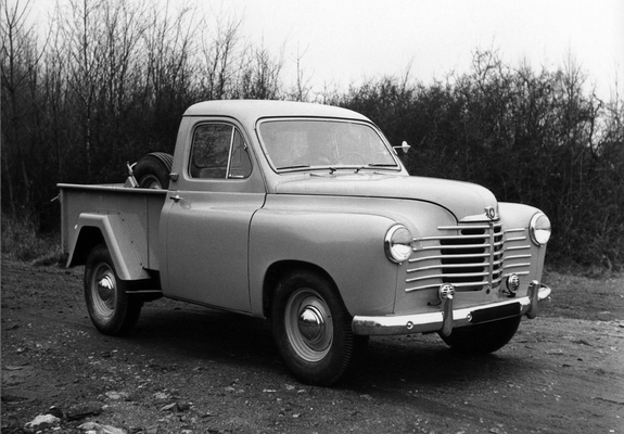 Photos of Renault Colorale Pickup 1950–57