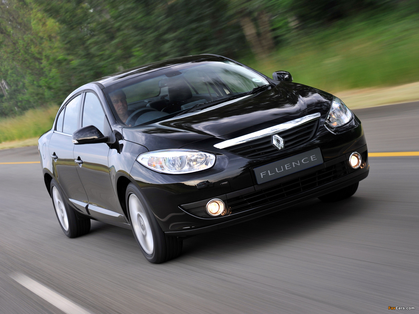 Pictures of Renault Fluence ZA-spec 2010 (1600 x 1200)