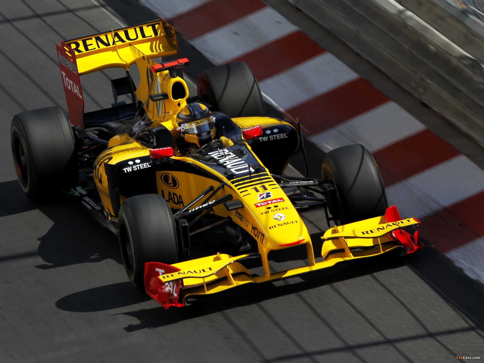 Том ф 1 6. Renault f1 r 30. Renault f1 2010. Renault f1 2012. Болид ф1 Рено.