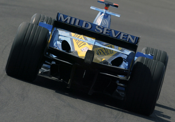 Renault R24 2004 images