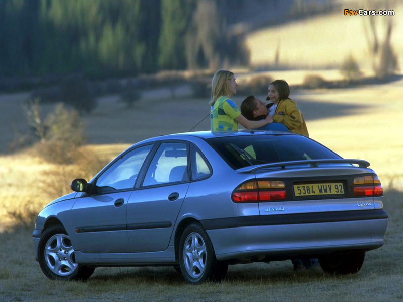 Renault Laguna Hatchback 1998–2000 pictures (800 x 600)