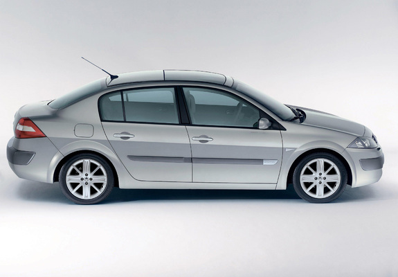 Images of Renault Megane Classic 2003–06