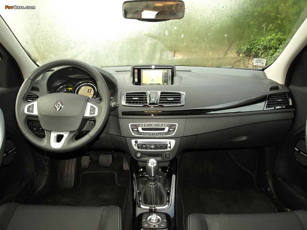Images of Renault Mégane Estate Bose 2012 (1024 x 768)