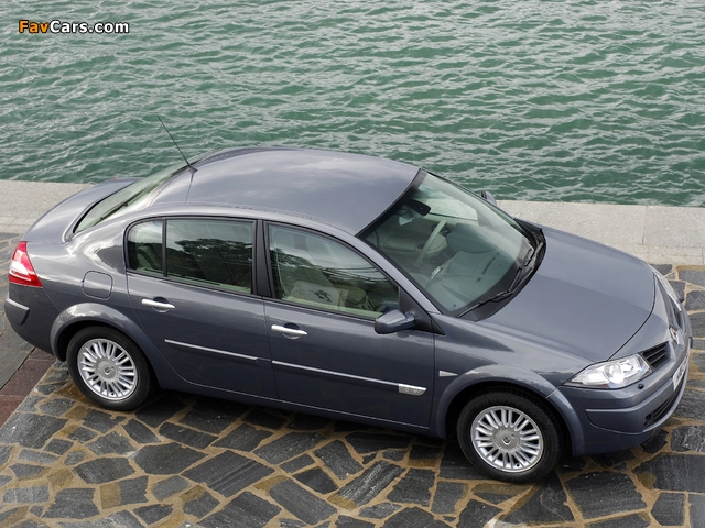 Pictures of Renault Megane Classic 2006–09 (640 x 480)
