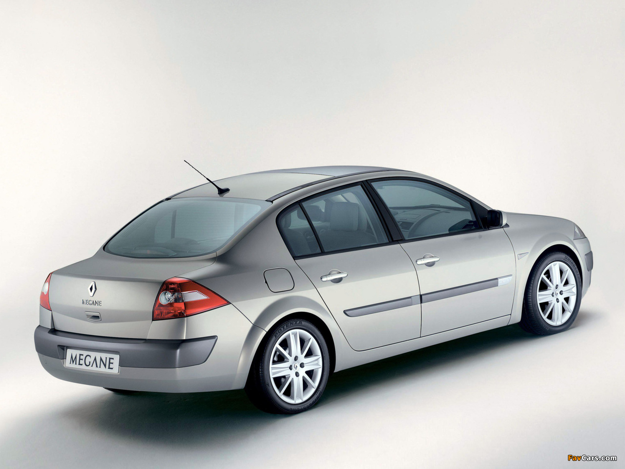 Renault Megane Classic 2003–06 wallpapers (1280 x 960)