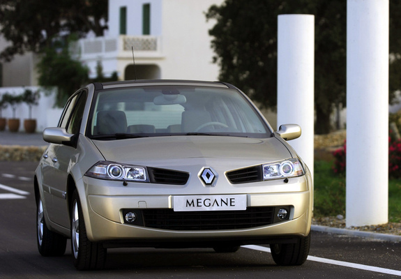 Renault Megane 5-door 2006–08 images