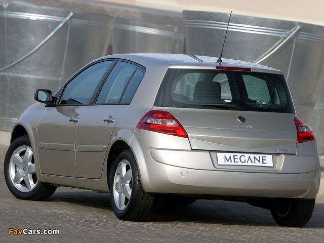Renault Megane 5-door ZA-spec 2006–09 images (640 x 480)