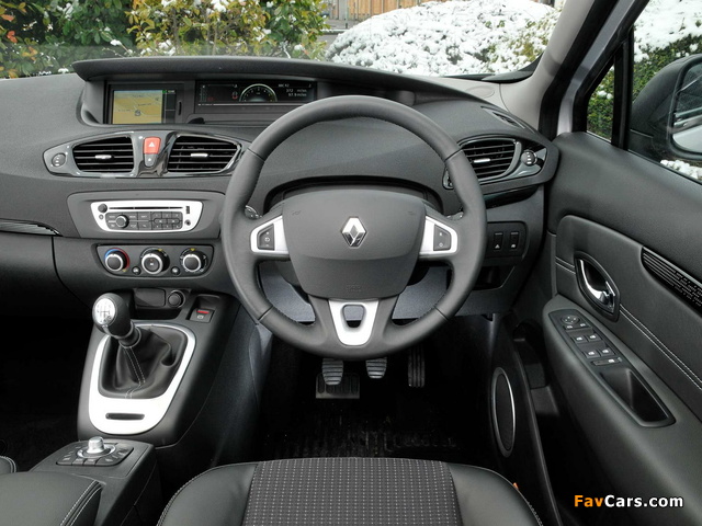 Images of Renault Scenic UK-spec 2012–13 (640 x 480)