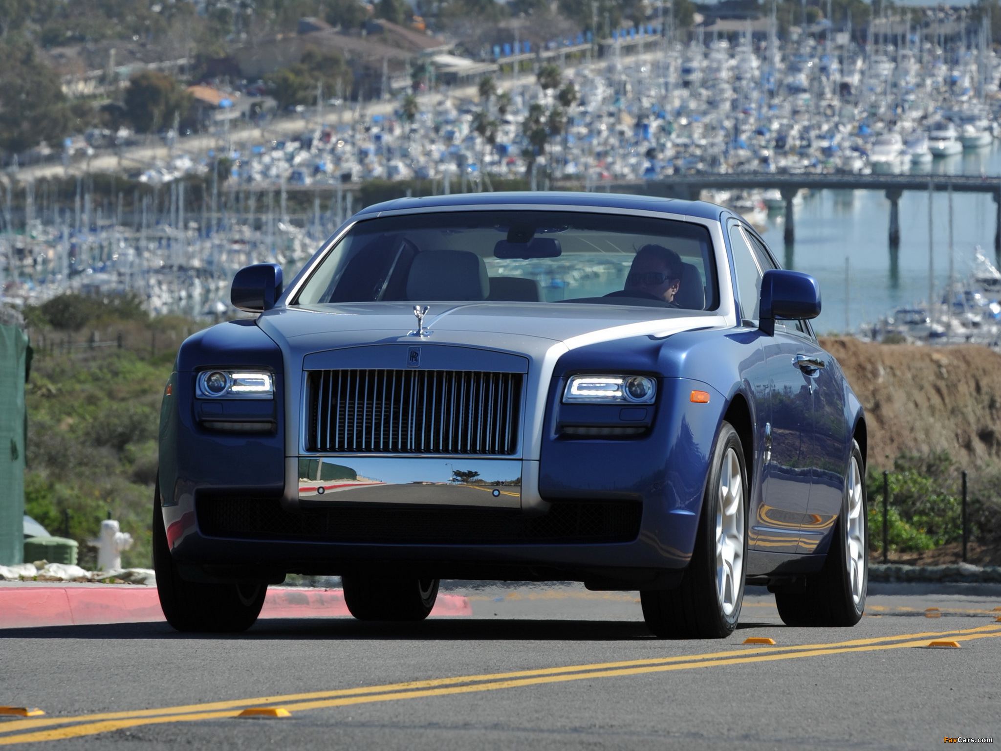 1 rolls royce. Роллс Ройс 2009. Rolls Royce 2010. Rolls Royce Phantom 2010. Rolls Royce Ghost 2009.