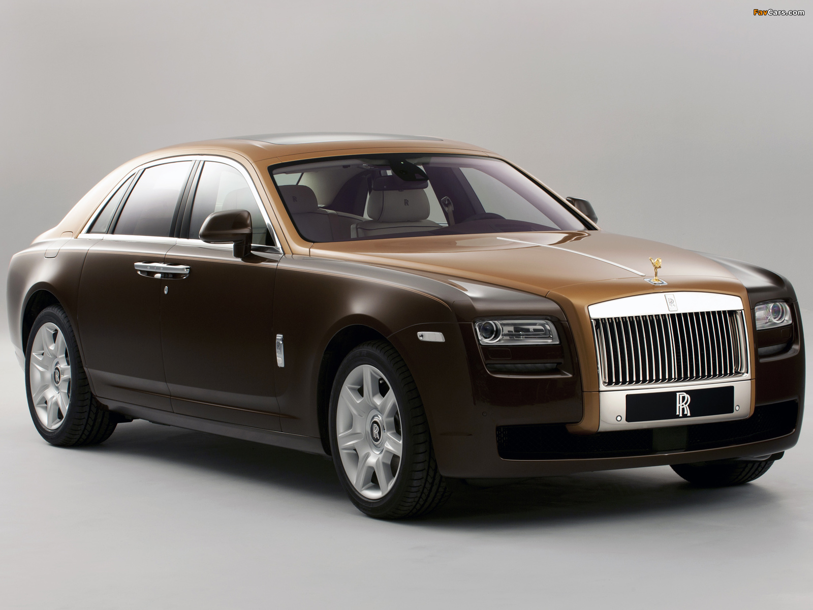 Rolls-Royce Ghost Two-tone 2012 images (1600 x 1200)