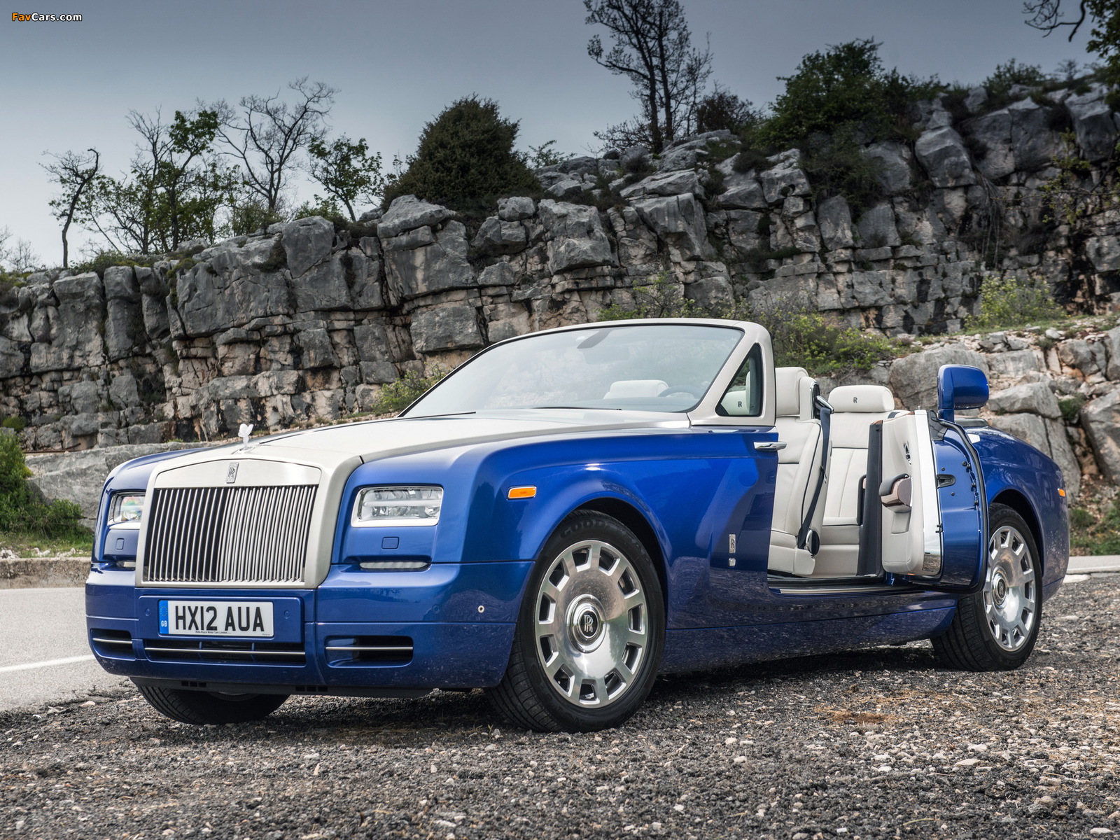 Photos of Rolls-Royce Phantom Drophead Coupe 2012 (1600 x 1200)