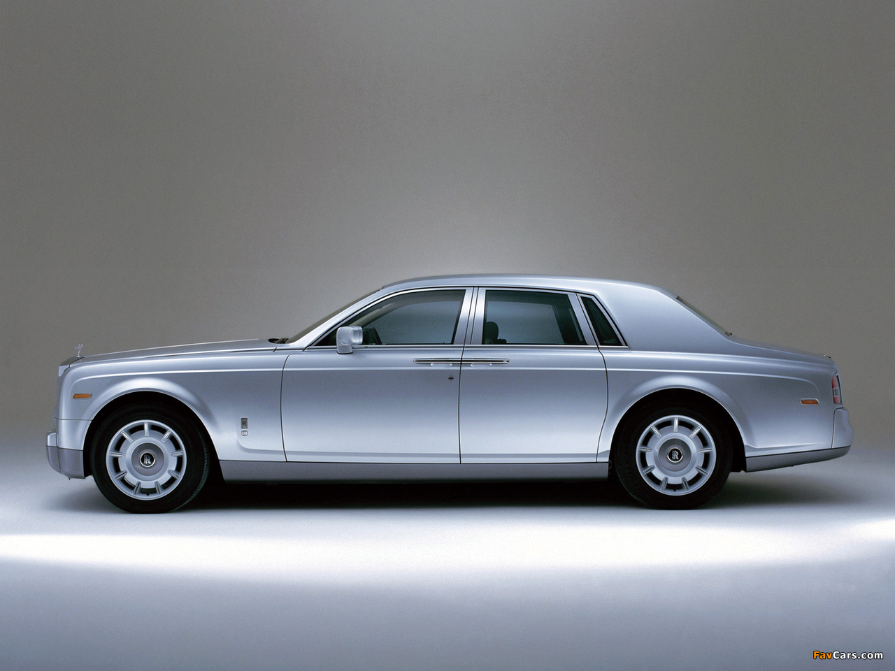 Pictures of Rolls-Royce Phantom UK-spec 2003–09 (1280 x 960)
