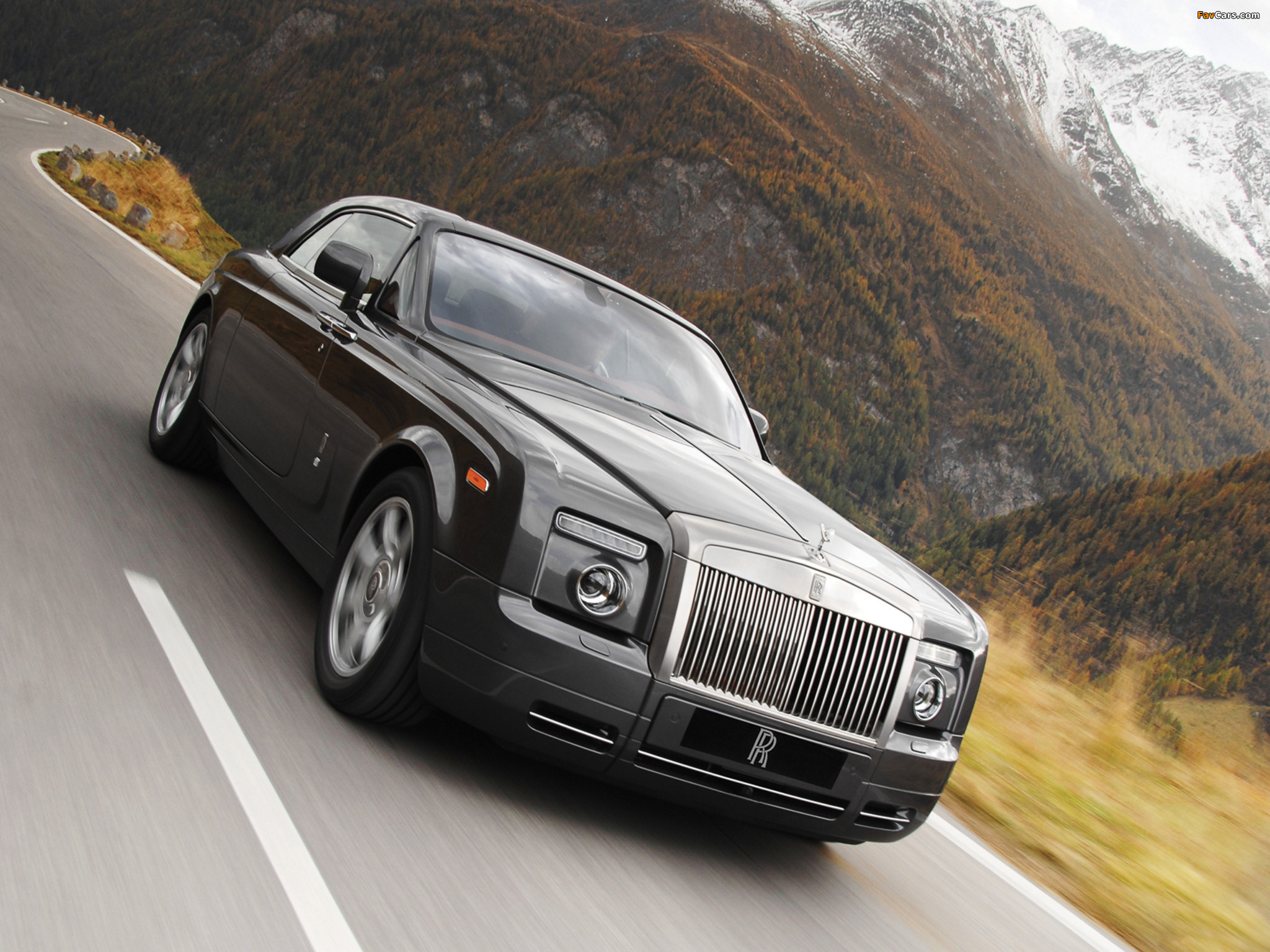 Роллс купе. Rolls Royce Phantom Coupe. Rolls Royce Phantom Coupe 2009. Rolls Royce Phantom купе. Rolls Royce Phantom Coupe 2008.