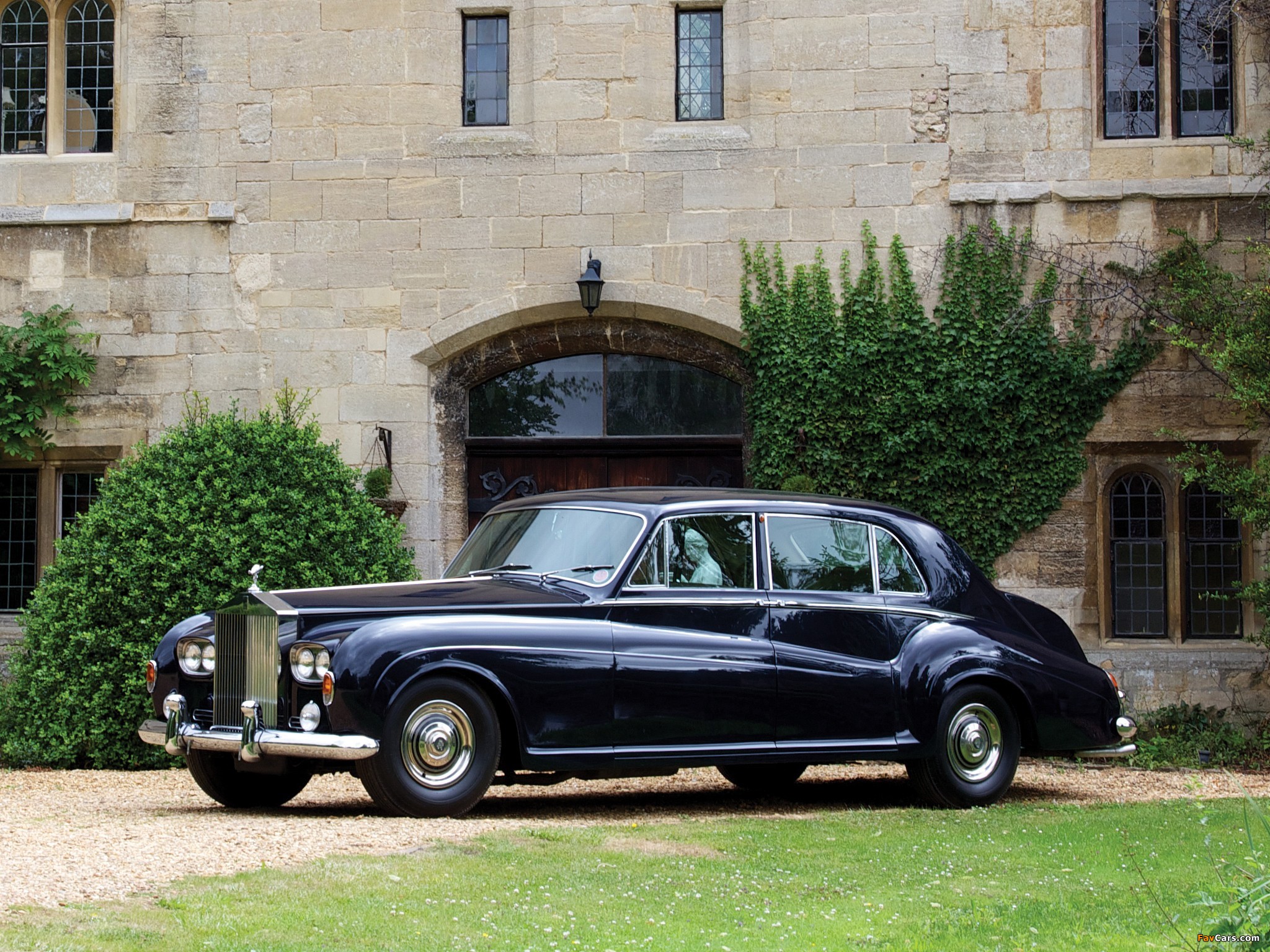 Английский машины купить. Rolls Royce Phantom 1959. Rolls Royce Phantom 5. Rolls Royce Phantom 5 1959. Rolls-Royce Phantom v (1959-1968).