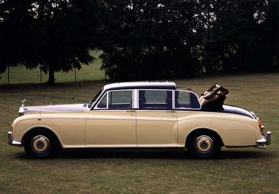 Rolls-Royce Phantom VI Landaulette by Mulliner Park Ward (VI) 1973–92 pictures