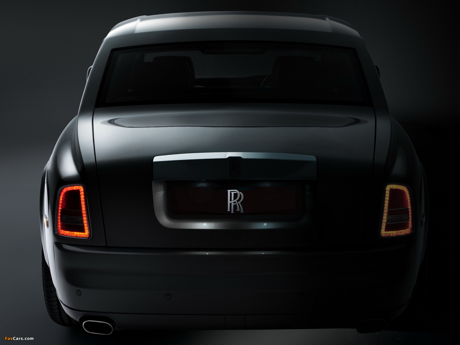 Rolls-Royce Phantom 2009 photos (1600 x 1200)